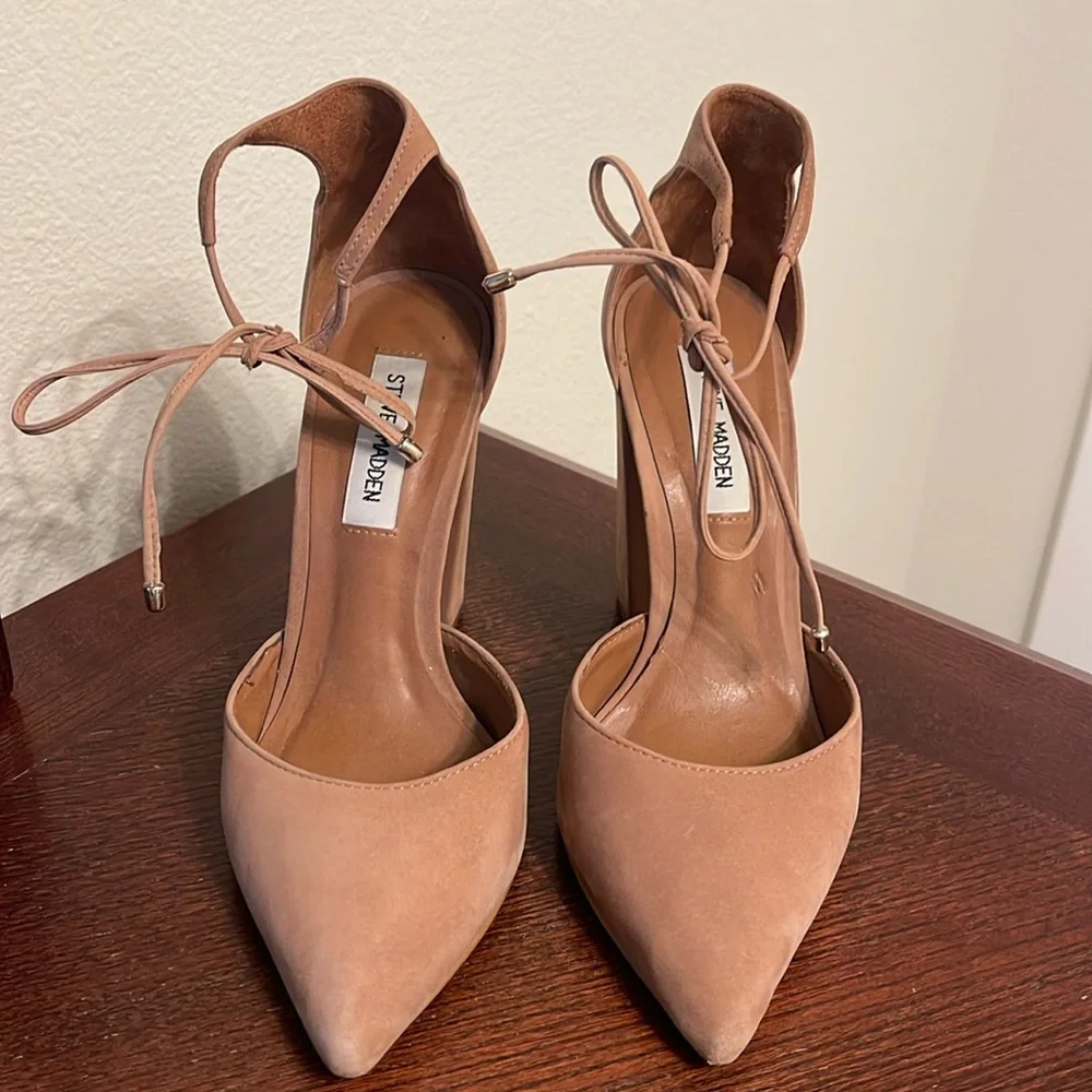 Steve Madden Tie Heel